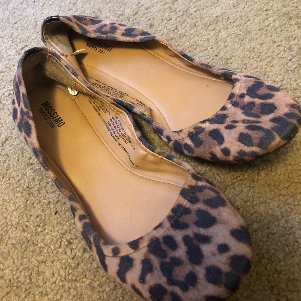 Size 8- Scrunch Ballet Flats Mossimo Supply Co
